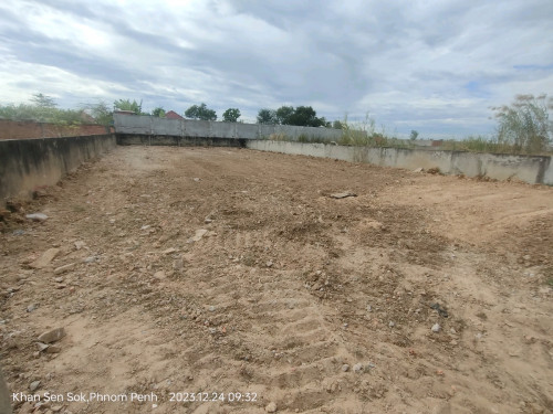 ដីលក់ ឬជួល / land for sale or rent