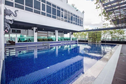 BKK3 | Furnished 3 bedroom unit (220sqm) with gym, steam, sauna and pool !
