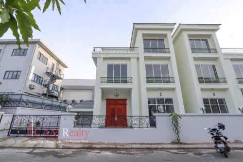 Hun Sen Blvd. | 6 bedrooms villa in gated community for rent