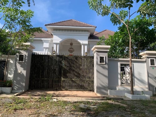 ផ្ទះវីឡាលក់ក្រោមទីផ្សារនៅសង្កាត់ស្វាយដង្គំក្រុងសៀមរាប