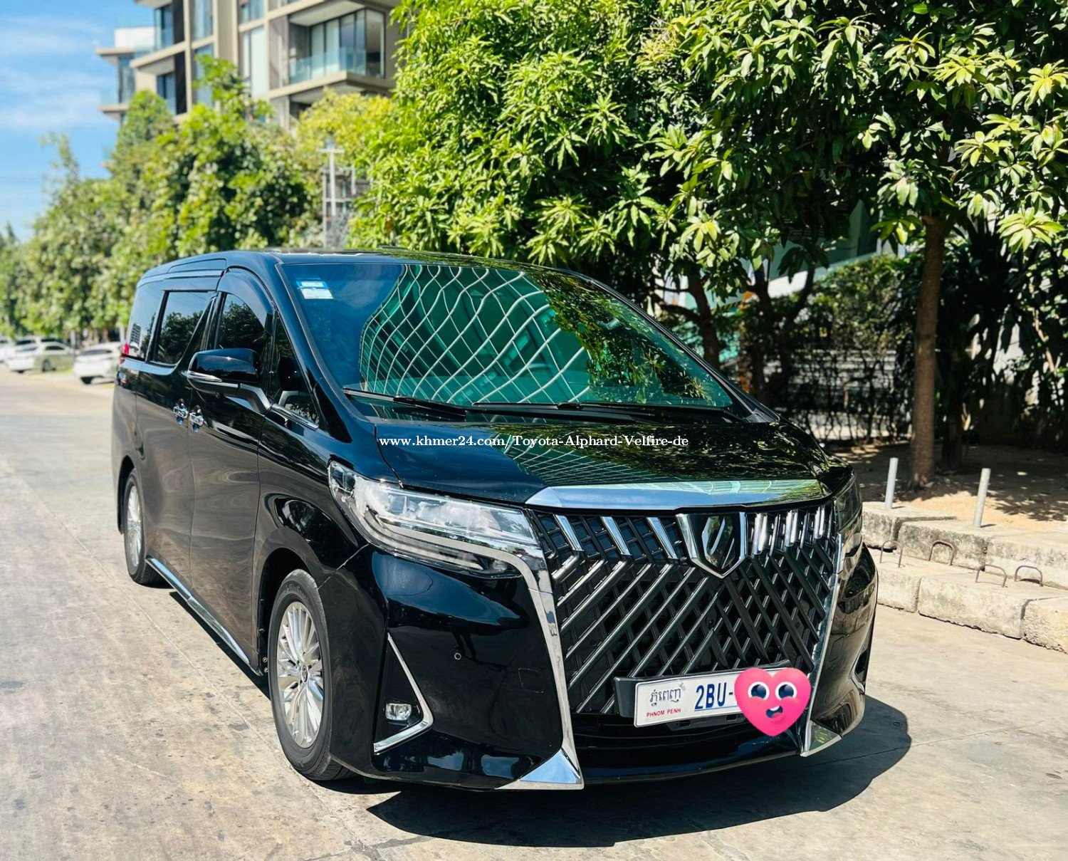 Toyota Alphard Executive Lounge V6: Mewah dan Nyaman di Setiap Perjalanan