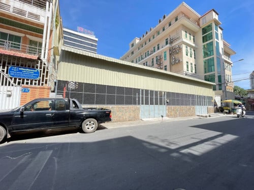 Commercial Space for Rent Near ACLEDA Bank Olympic