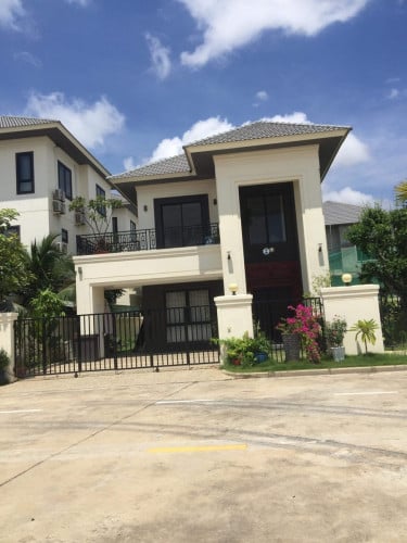 វិឡាទោល (បុរីអាម៉ូរី 7មករា)