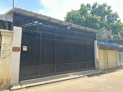 ដីលក់​ នៅស្ទឹងមានជ័យ