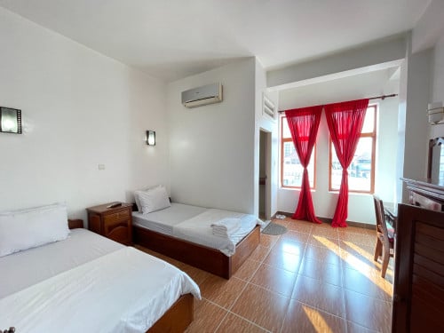 Corner Hotel for Rent Close to Monivong Boulevard