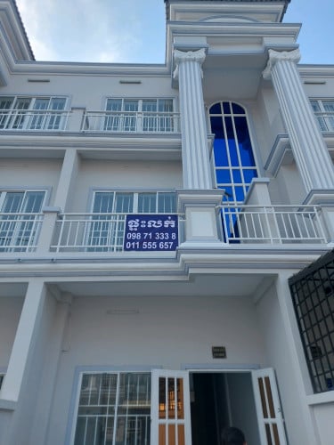 💥ផ្ទះវីឡាកូនកាត់លក់