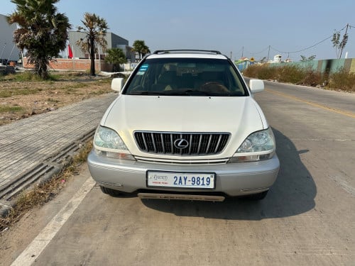 Lexus RX300 ឆ្នាំ2002 ហ្វូលពេញ P2