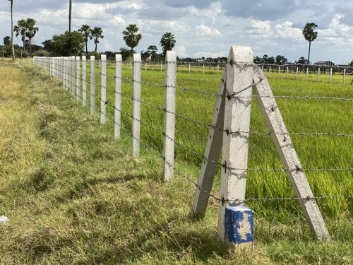 មានទទួលធ្វើ របងដី របងផ្ទះ គ្រប់ប្រភេទ
