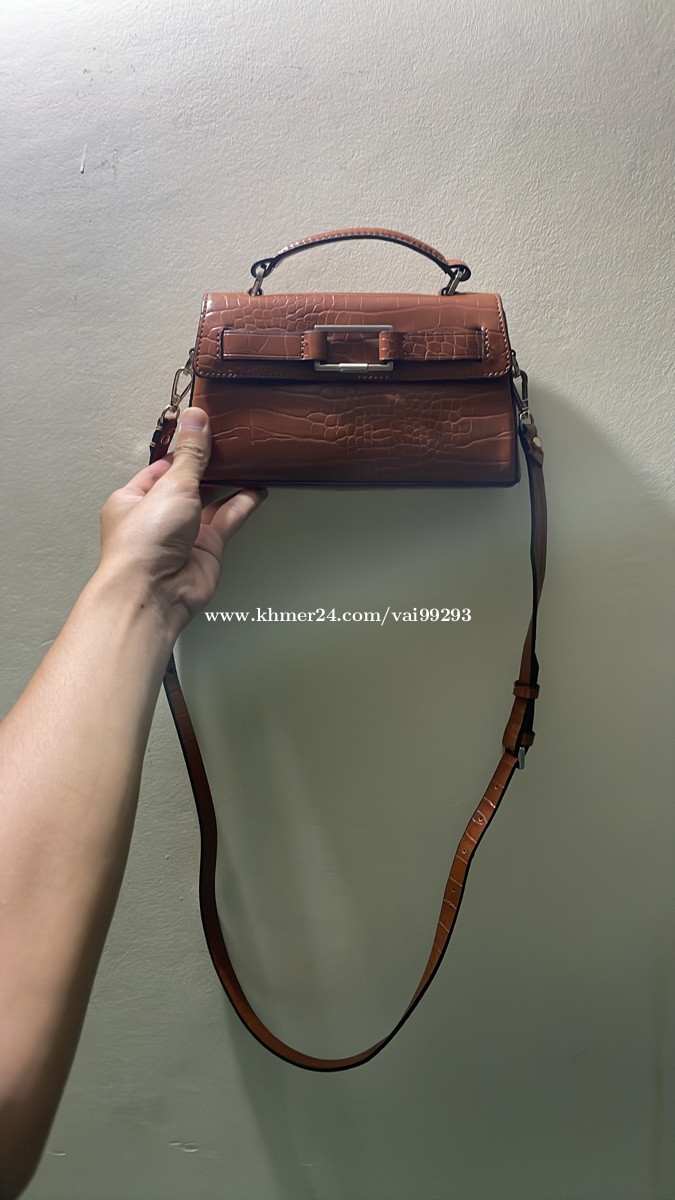 Zara Crocodile Leather Crossbody Bag Price 28.00 in Ou Ruessei