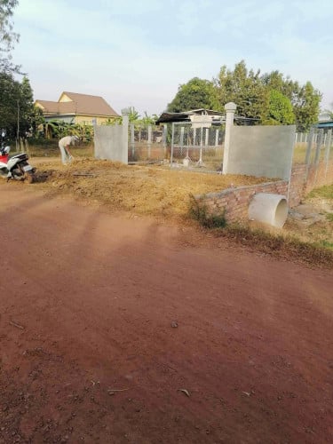 ដីលក់តម្លៃក្រោមទីផ្សារ នៅក្រោយផ្លូវតុលាការសៀមរាប