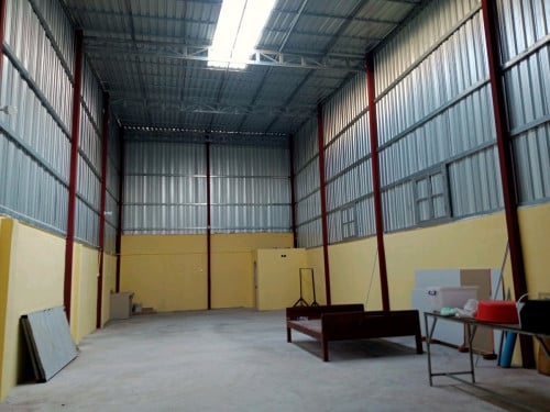 ឃ្លាំងសម្រាប់ជួល (175 m2) ជិតវត្តសំរោងអណ្តែត