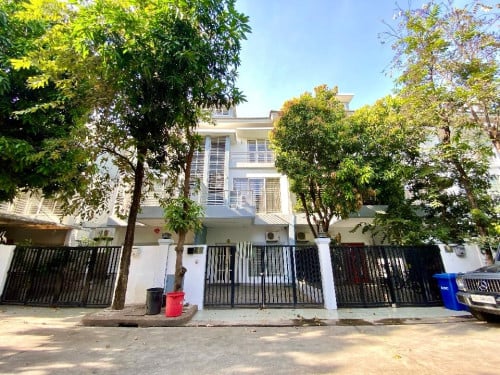 Villa for rent at peng hout with fully furniture🌲