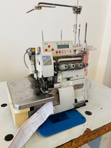 Overlock machine Automatic