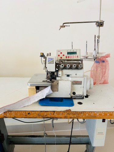 Overlock machine Automatic