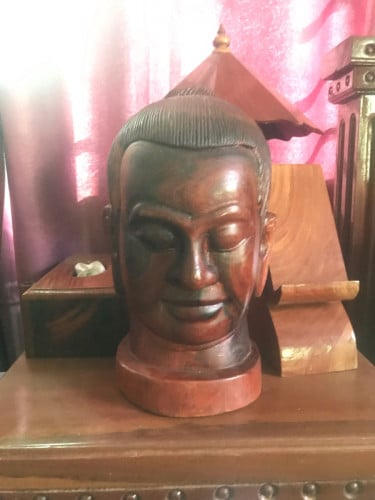 រេីផ្ទះលក់ឡៃឡុង