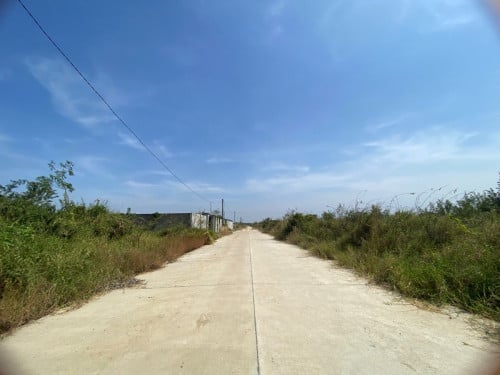 ដីលក់​ នៅក្នុងបុរីកាំងម៉េង​ ទំហំ​ 20mx30m