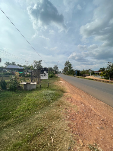 ដីលក់បន្ទាន់ជាប់ផ្លូវជាតិលេខ 6 អាចបើកការ៉ាស់សាំងបាន