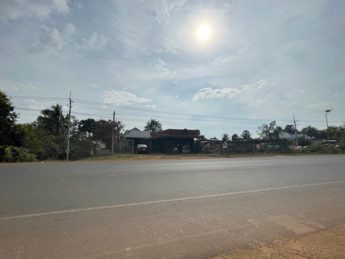 ដីលក់បន្ទាន់ជាប់ផ្លូវជាតិលេខ 6 អាចបើកការ៉ាស់សាំងបាន