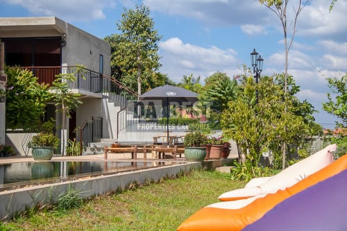 4 Bedroom Villa With Swimming Pool And Garden For Rent In Siem Reap