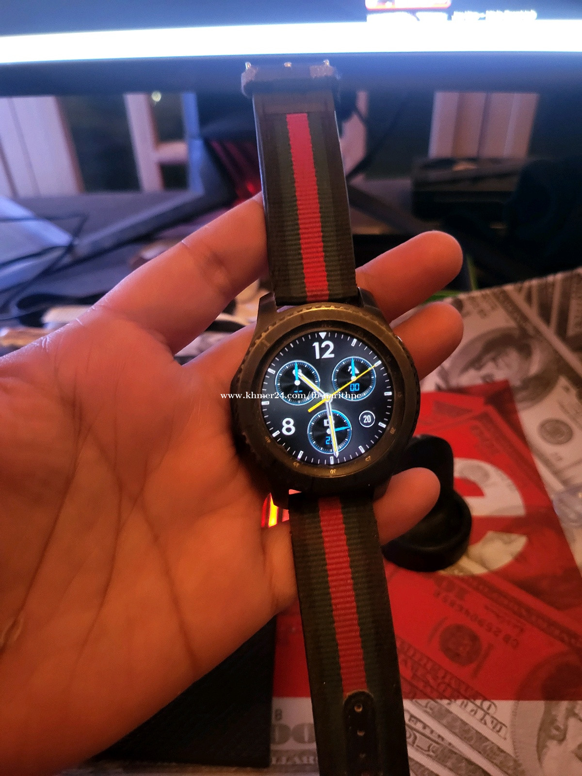 Gear s3 store gucci band