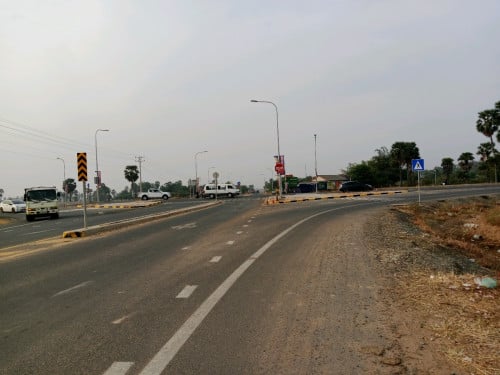 ជួលឬលក់ជាប់ផ្លូវជាតិលេខ៥៣និងជិតផ្លូវបំបែកជាបួនវាងក្រុងកំពង់ឆ្នាំង ត្រង់គីឡូម៉ែត្រលេខ ៨៦