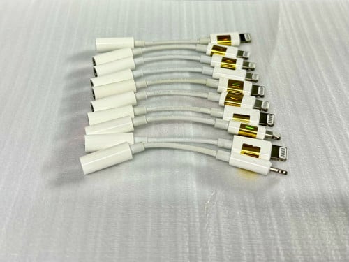ដុយតកាស​ Lightning to 3.5mm  Original មួយទឹក​អាមេរិក​