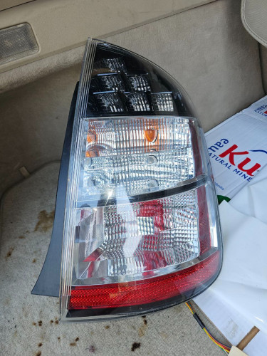 ស្តុបក្រោយ Rear Light (USA) Toyota Prius 2005