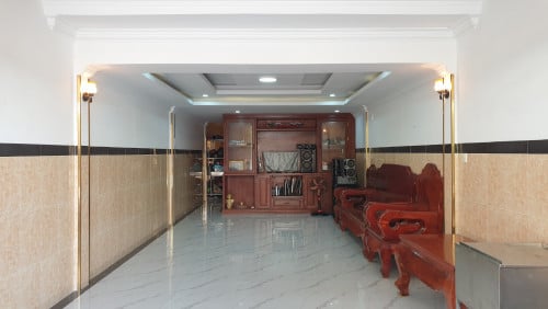 ផ្ទះក្បែរកែង លក់ចង់ដូរទីតាំង