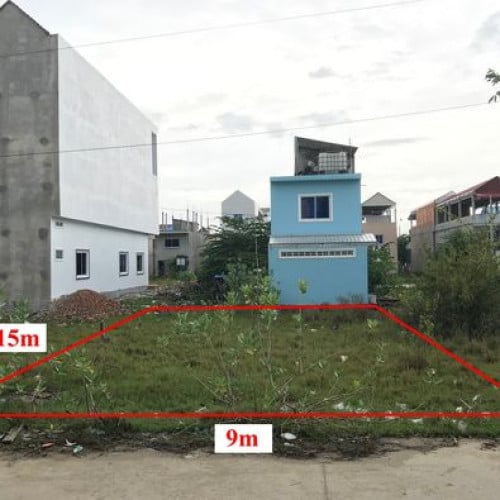 ដីលក់ជិតរោងចក្រ មជ្ឈមណ្ឌលគាំពារមនុស្សចាស់ និងផ្ទះនៅជុំវិញ