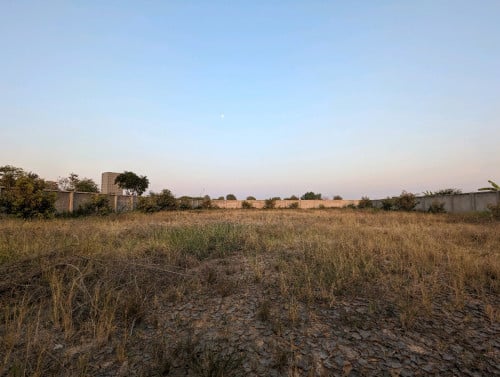 ដីសម្រាប់ជួល Land for Rent 土地出租