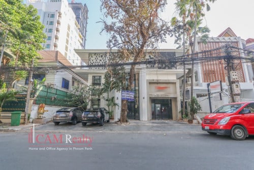 「日本語もOK」Commercial Space For Rent in BKK1