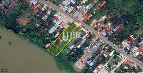 Land riverside for sale