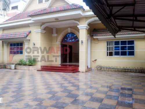 4 bedrooms villa available for rent in Phsar Doem Thkov area