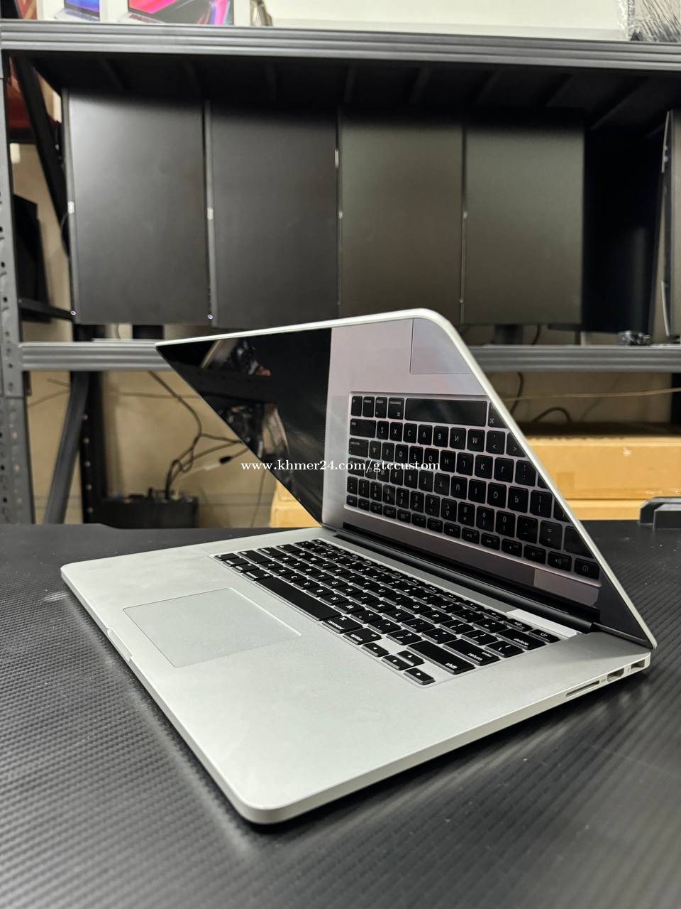 MacBook Pro 2015 silver Price $600.00 in Veal Vong, Cambodia - GTC