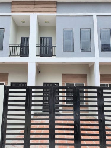 ជិតaeon3 70000 ផ្ទះមានចំណូល250