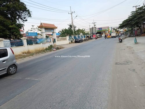 លក់ដីនៅក្រាំងថ្នង់