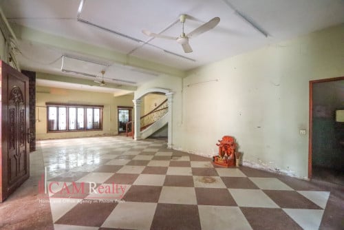 3-storey commercial villa for rent in Tuol Kork – Phnom Penh.