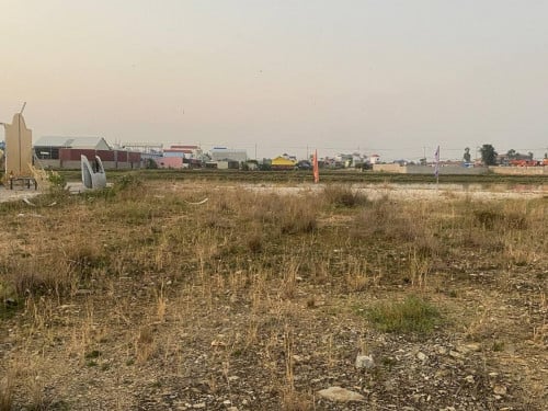 ដីលក់បន្ទាន់ធូរថ្លៃខ្លាំង