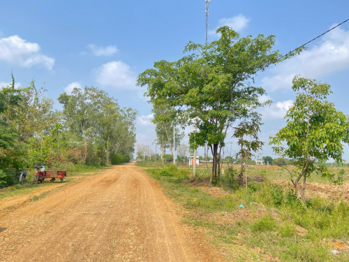 ដីលក់កណ្តាលក្រុងប៉ោយប៉ែត