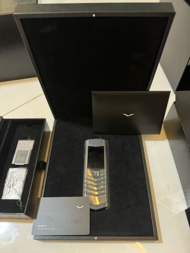Vertu Signature Zirconium Alligator