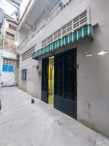 ផ្ទះលក់ក្រោមតម្លៃទីផ្សារ