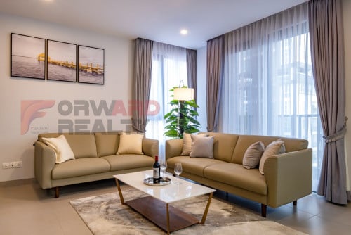 Spacious 2 Bedroom Apartment with swimming pool for Rent in BKK1 Area. (VR)