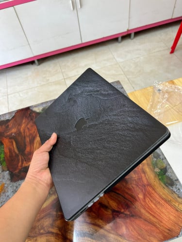 MacBook Pro/Air Case ហ៊ួតលី