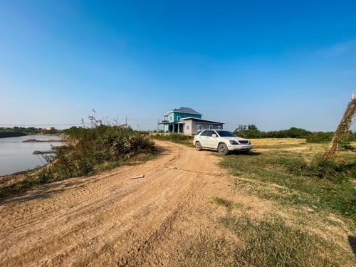 12m x 60m ដីកែងបឹង ផ្លូវមុខក្រោយ ឡានបើកដល់ក្បាលដី