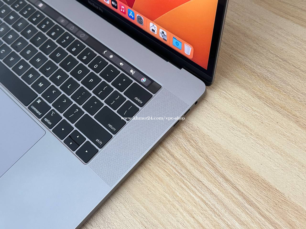 MacBook Pro 15.4” 2018 ( Grade A ) CPU Core i9, RAM 16GB, SSD ...