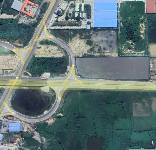 ដីលក់ នៅលើផ្លូវក្រវ៉ាត់ក្រុងទី៣  Land for on RingRoad3