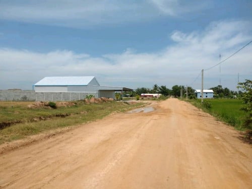 ដីលក់ជាប់ភ្នំរាប