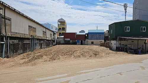 ជិតវត្តទួលសង្កែផ្លូវធំ 30ម៉ែត