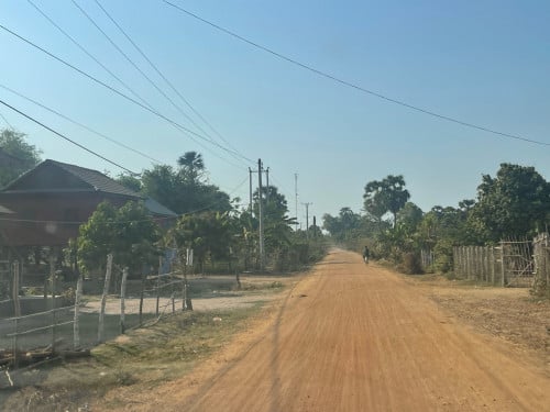 ដីមាត់ទន្លេ លក់បន្ទាន់