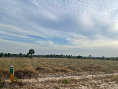 ដីលក់ខាងត្បូងភ្នំតាម៉ៅ